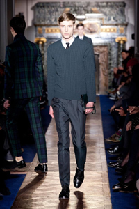 модный мужской трикотаж